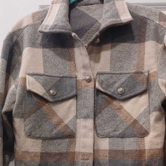 CHANEL Plaid Utility Jacket in Gray, Cream, and Brown - Picture 2 of 7